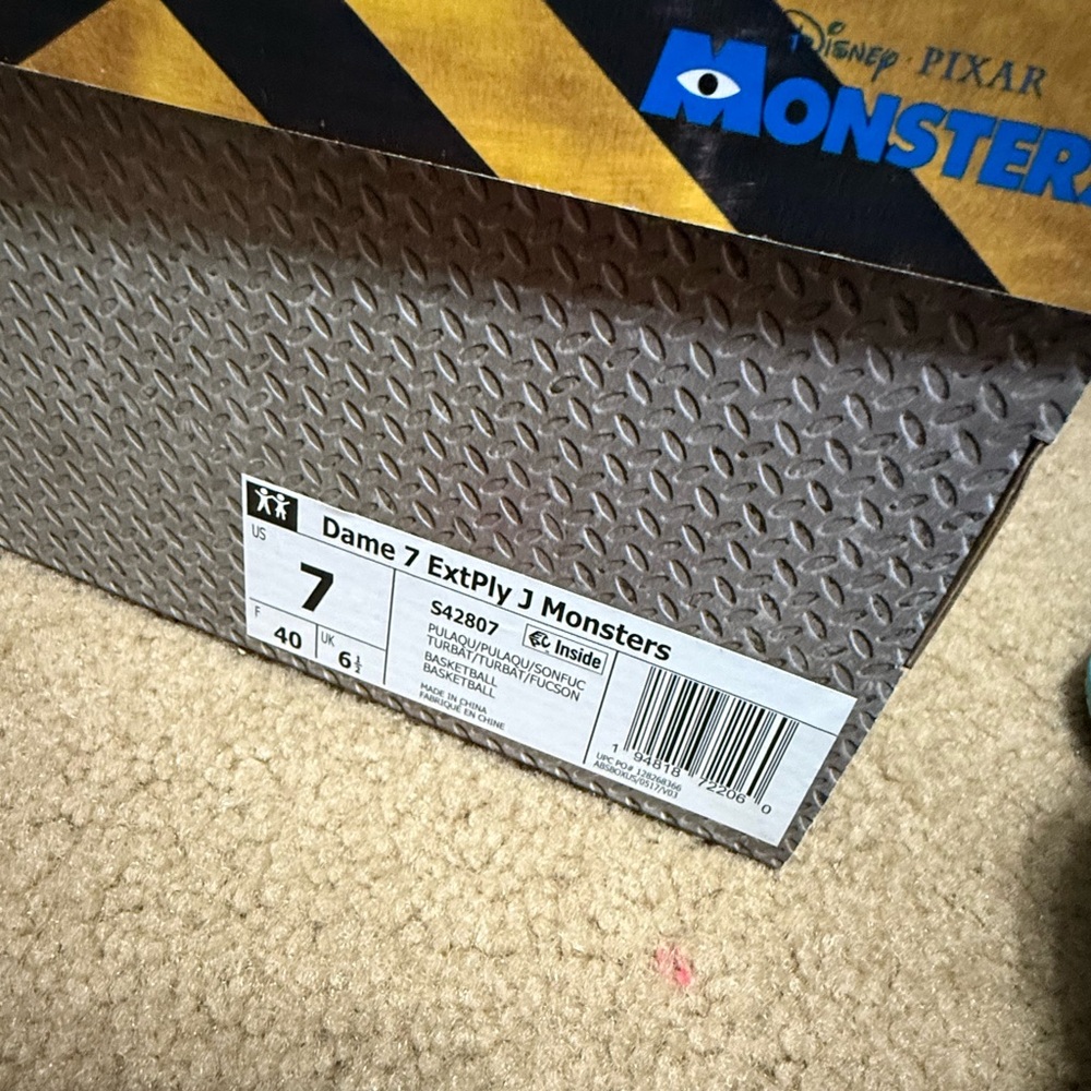 Monsters INC basketball shoes - Picture 10 of 10